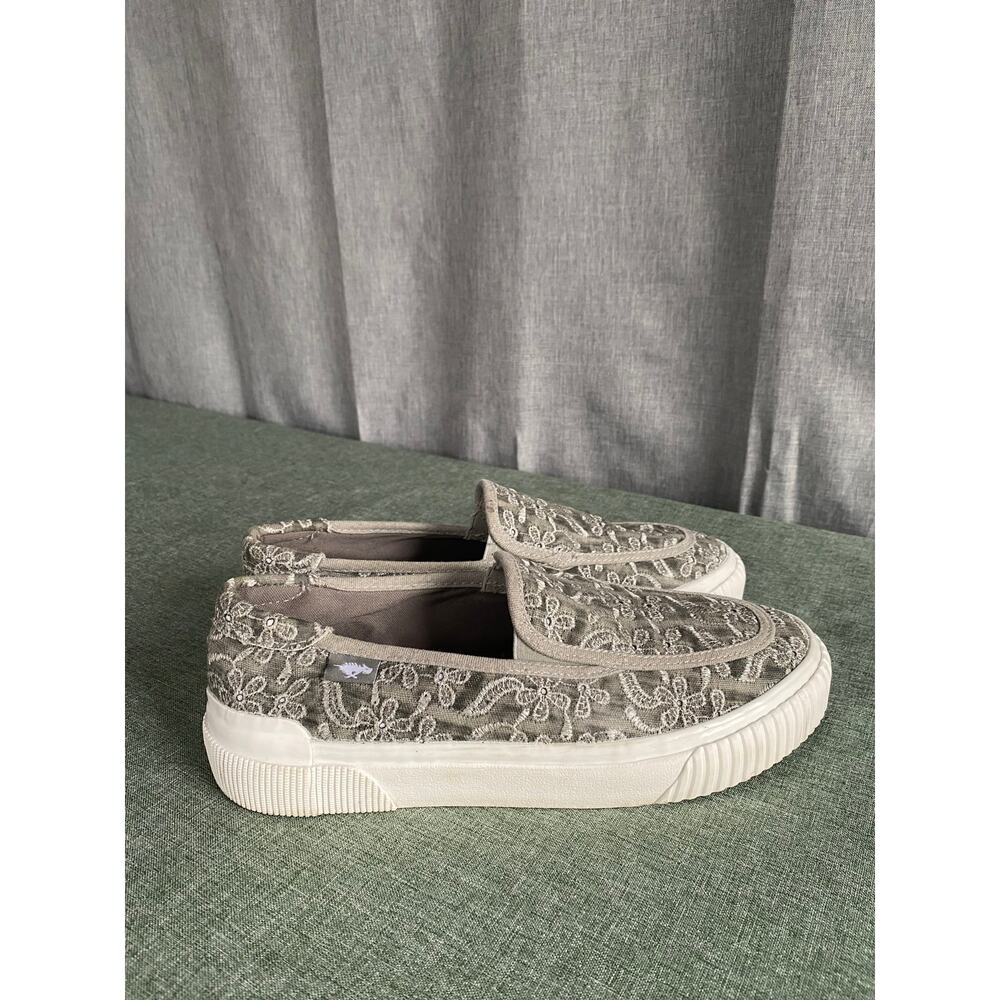 Rocket Dog Mellow Cotton Embroidered Slip-On Sneakers - Size 7.5